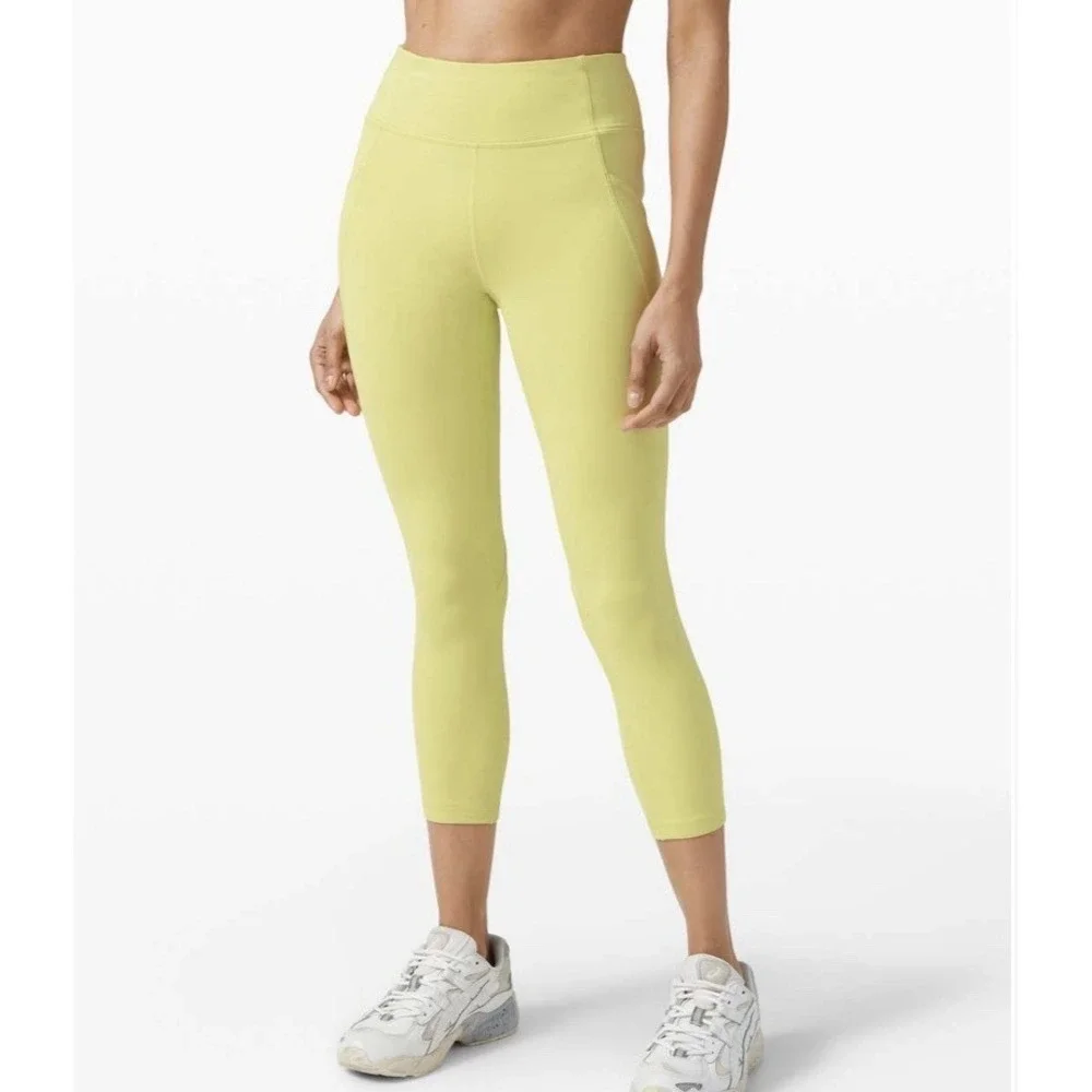 Lululemon Time To Sweat Crop Leggings Size 6 in 23